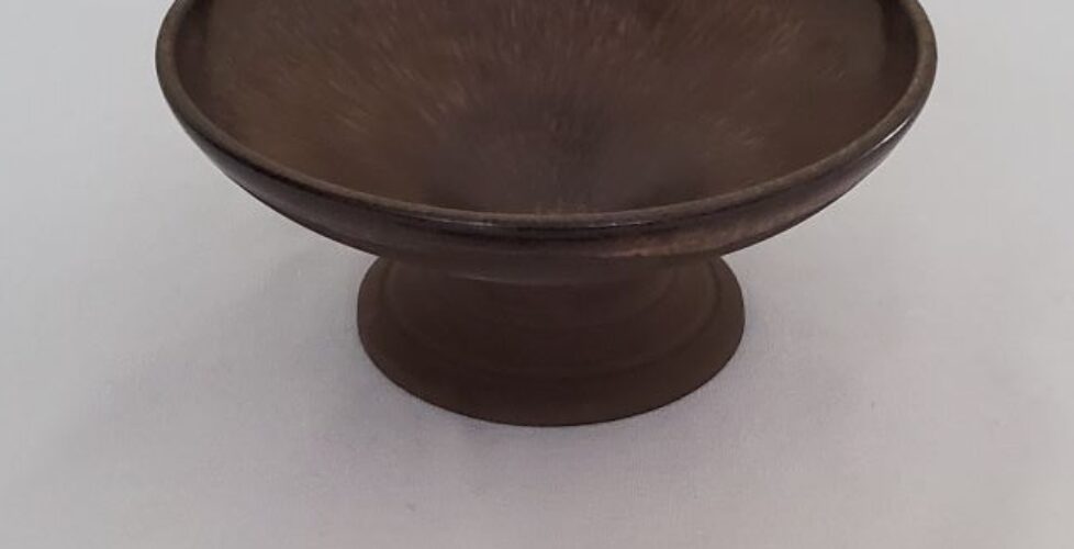 132 - Ceramic pedestal bowl